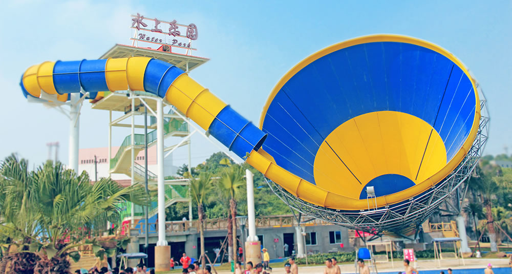 龍卷風滑道水上設備