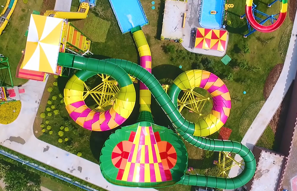 魔鬼魚滑道水上設備