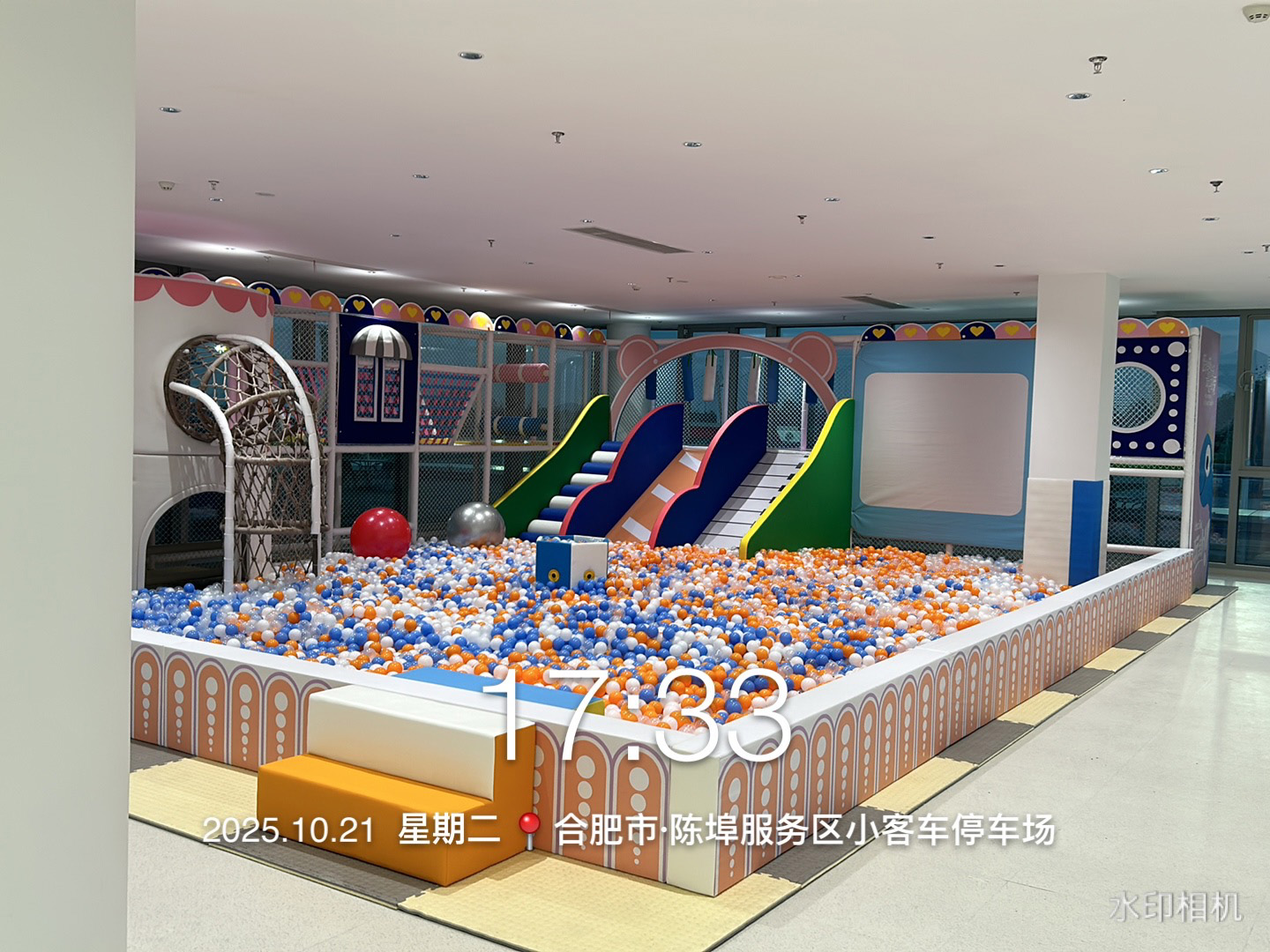 淘氣堡游樂(lè)設(shè)備廠家